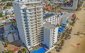 Pacific Palace Beach Tower Hotel